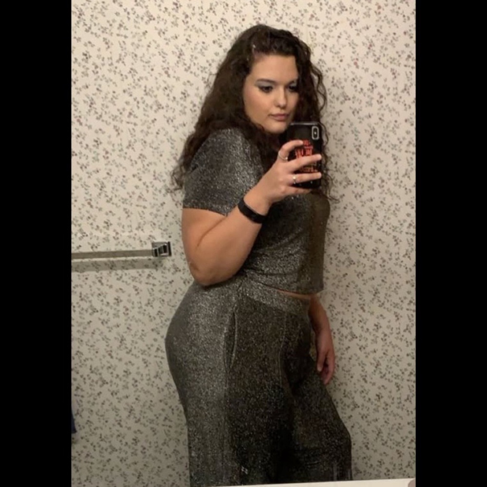 Black & Silver Glitter Crop Top & Wide Leg Pant Set - Picture 13 of 17